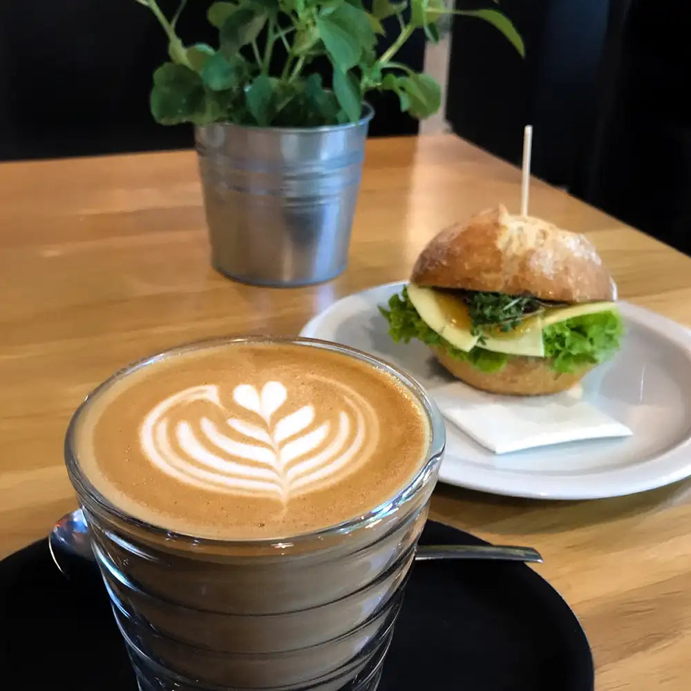 Frühstücken in Kiel im impuls Café